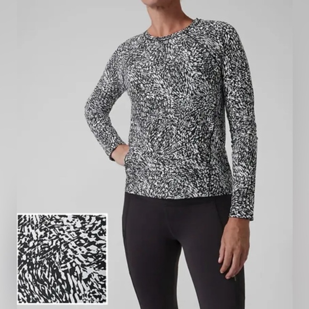 Athleta Women's Size M Black/White Activewear Long Sleeve Workout Top Rashguard